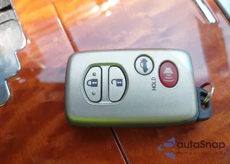 2010 Toyota Camry Xle from USA, damaged, VIN 4T1BF3EK7AU528689